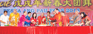 FCAS offers to be link to Chinese community
